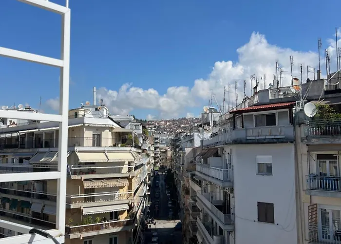 Av Luxury 4 - Penthouse דירה