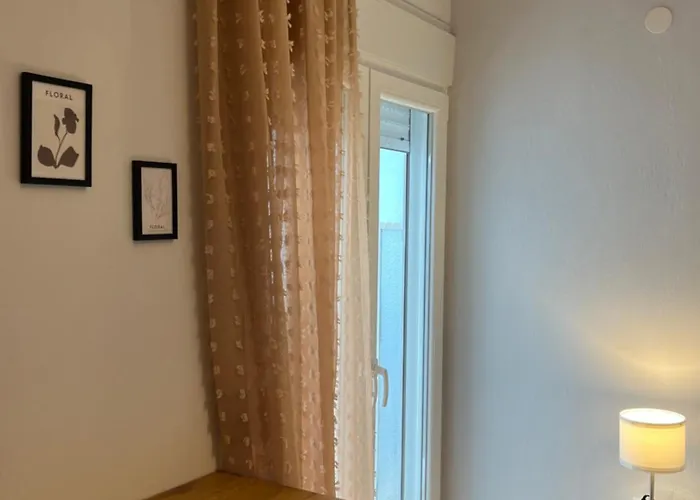 Av Luxury 4 - Penthouse דירה
